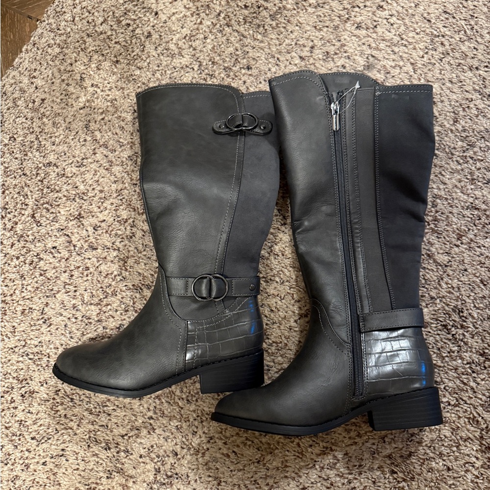 Women's Gray Boots